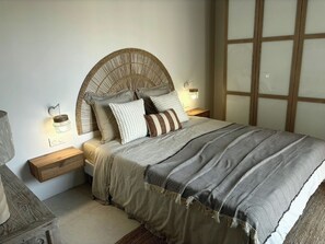 3 chambres, fer et planche à repasser, Wi-Fi gratuit, draps fournis