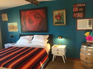 WiFi, bed sheets - Landers Cove (Homestead Valley)