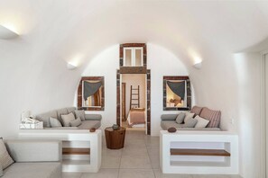 Room - Pura Vida Cave House (Imerovigli, Santorini)