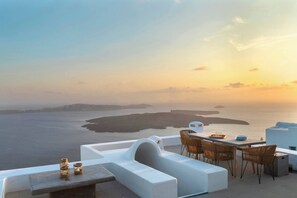 Outdoor dining - Pura Vida Villa - Santorini (Santorini)