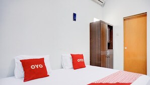 Unclassified image, 5 of 16, button - Luxury Deluxe DBL Retreat W/ Free WiFi and Parking (Medan)