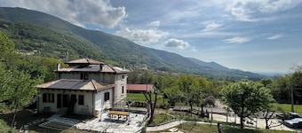 Villa 900 Design & Hills Escape
