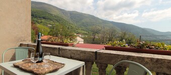 Villa 900 Design & Hills Escape