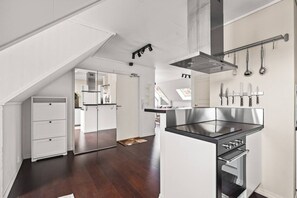 Kühlschrank, Ofen, Herdplatte, Geschirrspüler