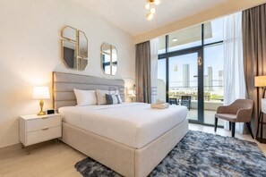 In-room safe, iron/ironing board, free WiFi, bed sheets - Cozy Modern Studio Just A Quick Drive from Meydan Racecourse, Azizi Riviera 20 (Dubai)