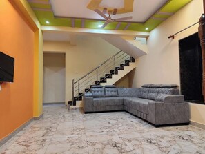 Interior - Nature's embrace villa By Glitz  (Nagaon)