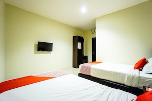 1 bedroom, free WiFi, bed sheets