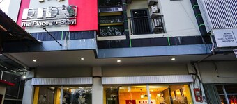Stylish Delux Twin Stay with Free WiFi and Parking