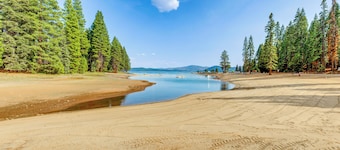 Near Beaches & Boat Launches! Lake Almanor Getaway