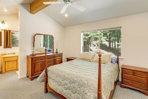 3 bedrooms, iron/ironing board, Internet, bed sheets - Near Beaches & Boat Launches! Lake Almanor Getaway (Lake Almanor)