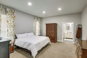 Room - Sunset Soaks & Family Fun: Rural Tennessee Retreat (Bethpage)