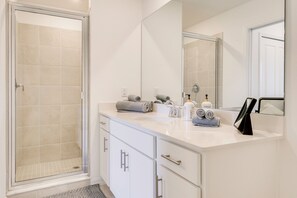 Hair dryer, towels - Golf + Poolside Fun! Extended Base in Ibis Landing (Lehigh Acres)