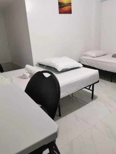 586 Boutique Hotel