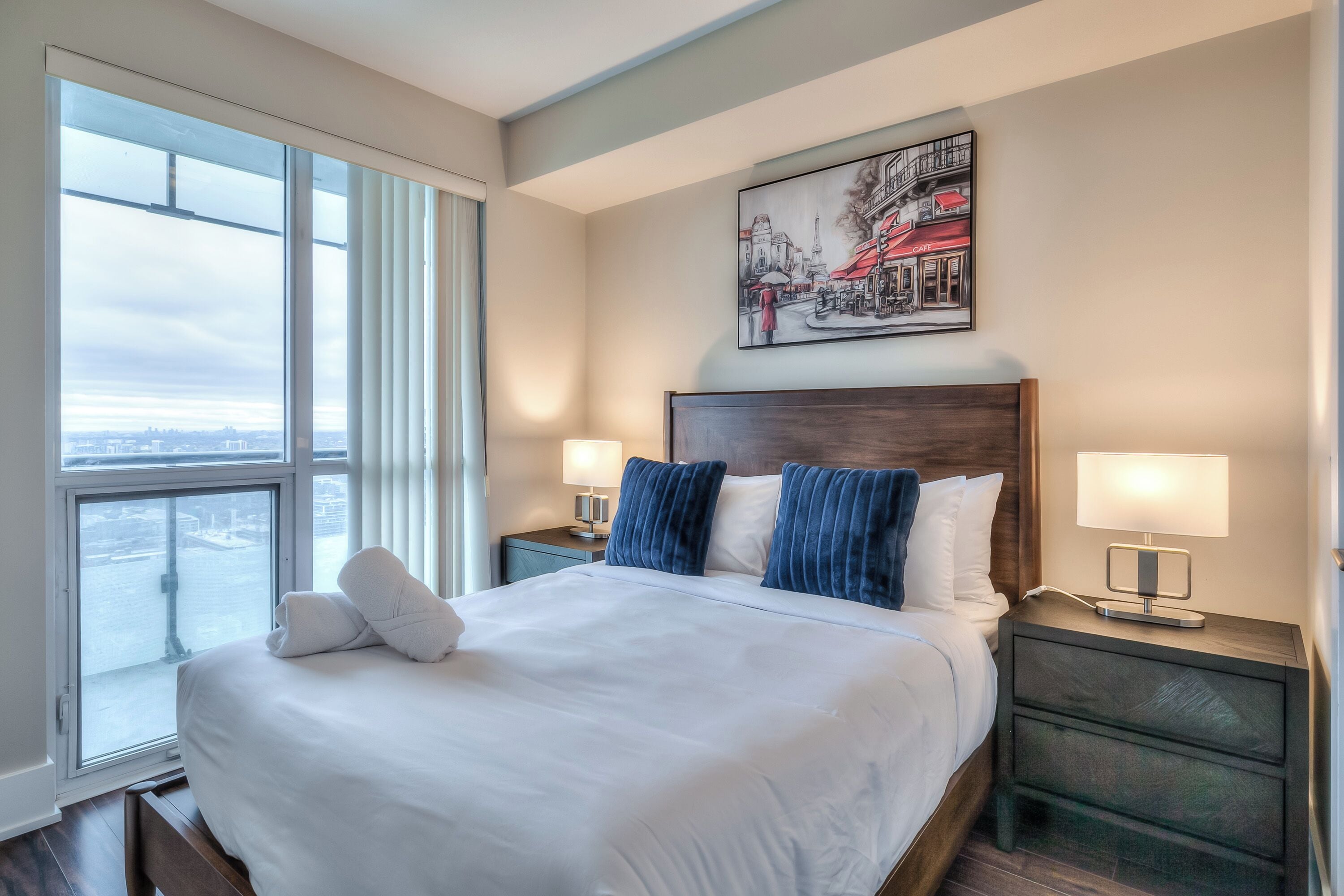 Signature Room, Non Smoking | Iron/ironing board, free WiFi, bed sheets