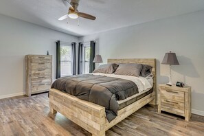3 bedrooms, Internet, bed sheets - Quiet North Florida charm awaits (McAlpin)