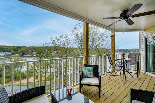 Beach, Boat Slip, Views! Lake of the Ozarks Condo