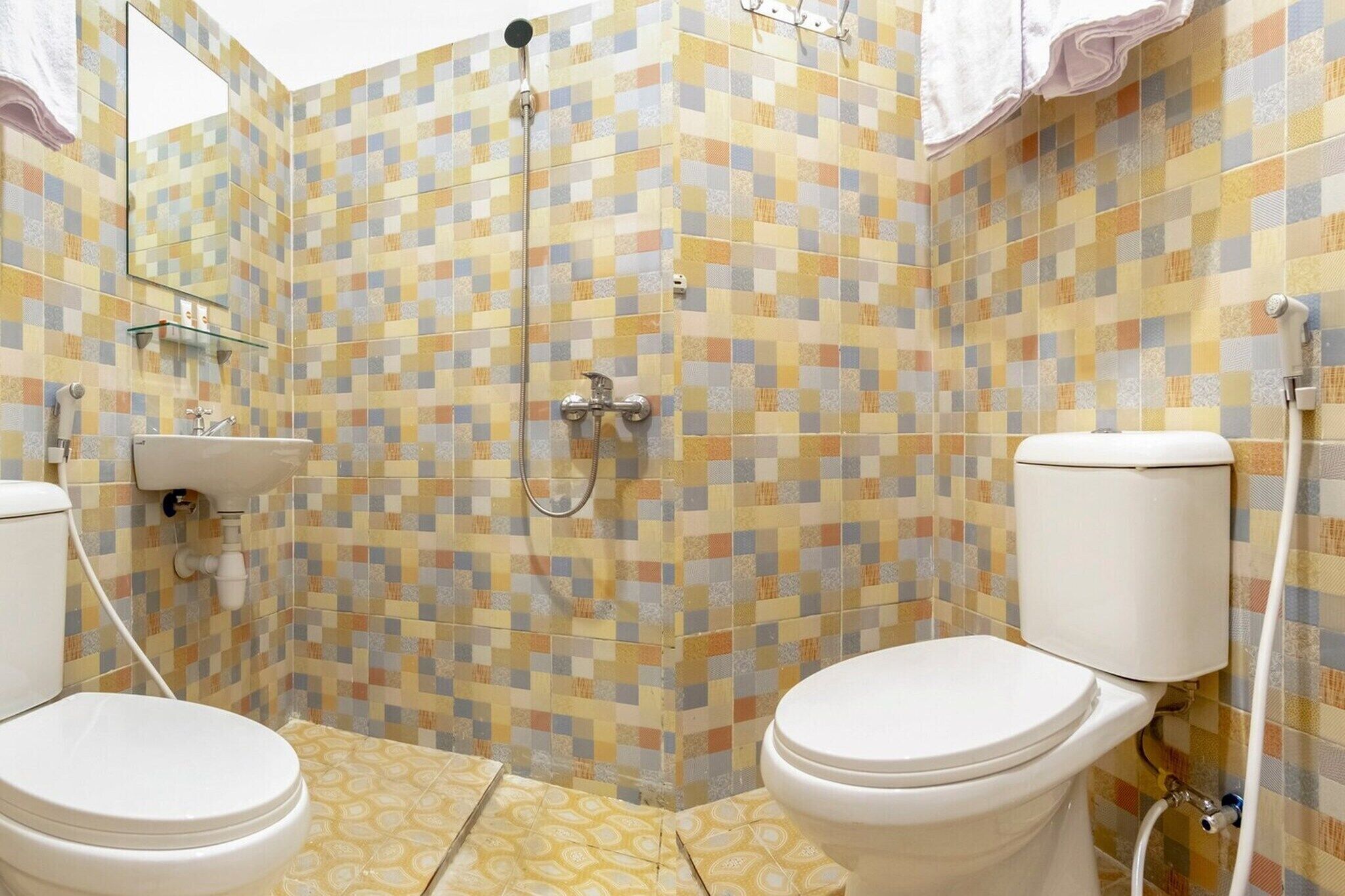 Douche, bidet
