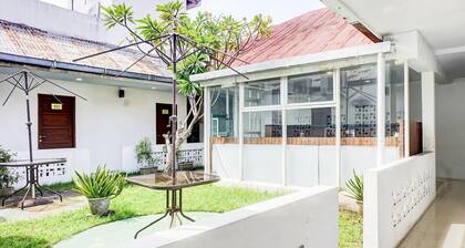 Luxury Deluxe DBL Retreat W/ Free WiFi and Parking