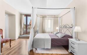 4 bedrooms, iron/ironing board, travel cot, free WiFi - Lovely home in Svetvincenat (Svetvincenat)