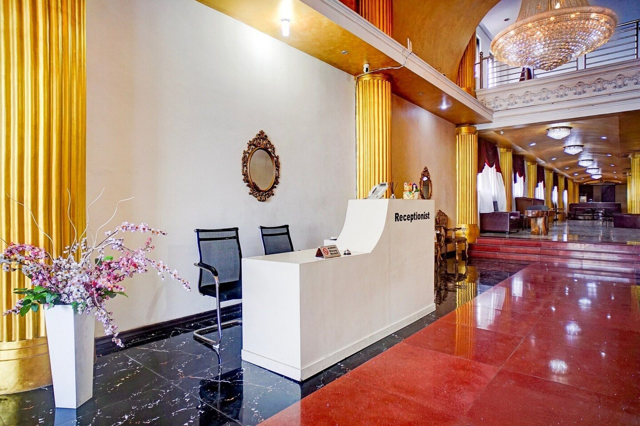 Entrance / Reception