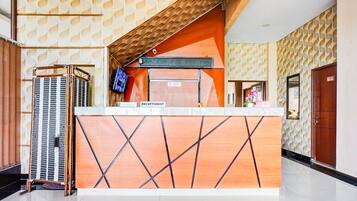 Entrance / Reception