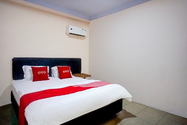 Bedroom - Luxury Deluxe DBL Retreat W/ Free WiFi and Parking (Medan)