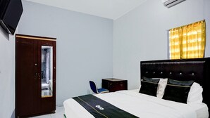 Unclassified image, 3 of 25, button - Cozy Double Escape W/ Free WiFi and Parking (Medan)