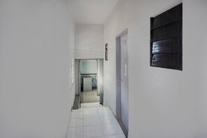Unclassified image, 4 of 25, button