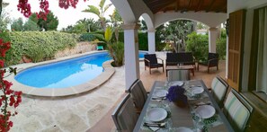 Outdoor dining - YourHouse Estrelitzia (Felanitx)