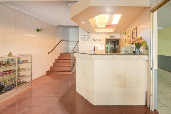 Entrance / Reception
