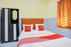 Unclassified image, 3 of 17, button - Cozy Double Escape W/ Free WiFi and Parking (Medan)