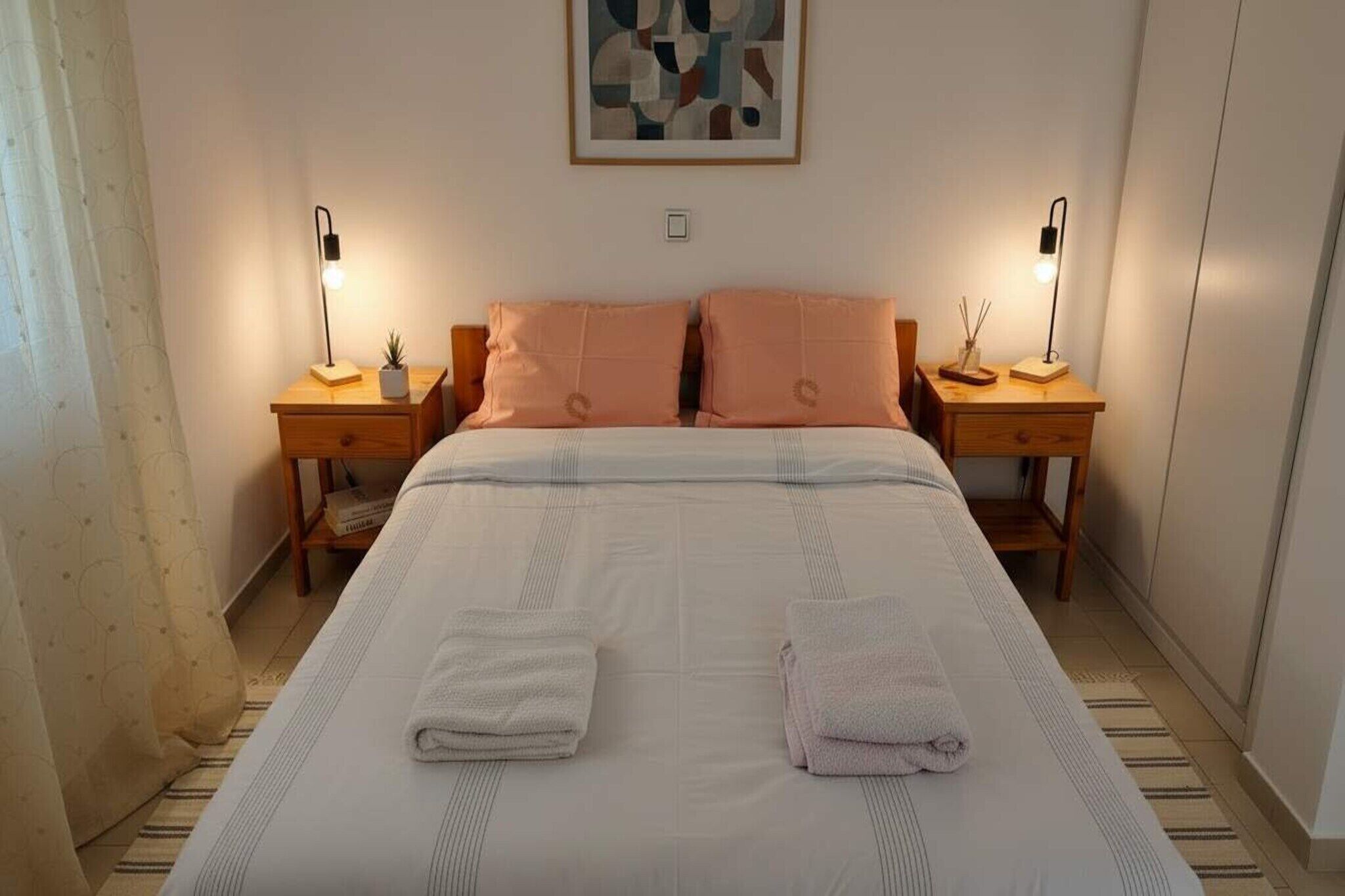 Iron/ironing board, internet, bed sheets