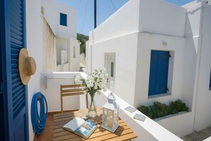 Outdoor dining - Lefkes Home with Village Views (Lefkes)