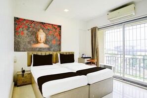 Room - Collection O Viviana Mall Thane (Mumbai)