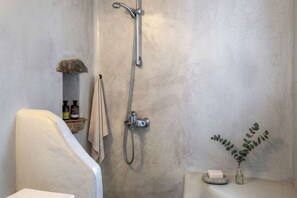Shower, hair dryer, towels - Kalafatis Stay with Private Pool (Kalafati)