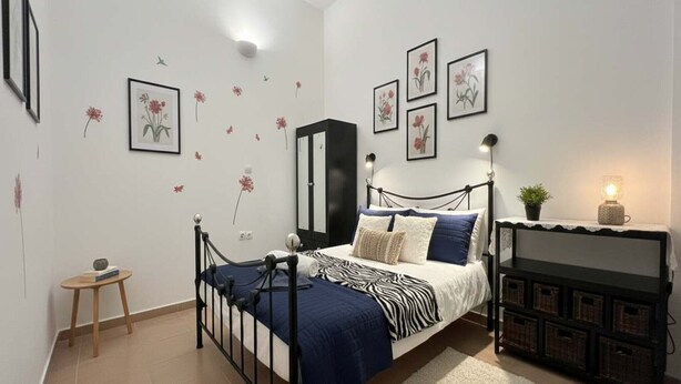 2 bedrooms, iron/ironing board, internet, bed sheets - Traditional Stone House in Malonas (Malonas)