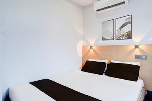 Room - Super Hotel O Garchuk Market (Guwahati)