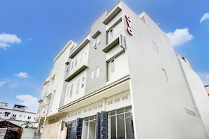 Exterior - Stylish DBL Suite Escape W/ Free WiFi and Parking (Medan)