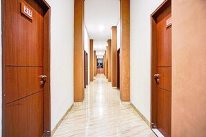 Interior - Luxury Deluxe DBL Retreat W/ Free WiFi and Parking (Medan)