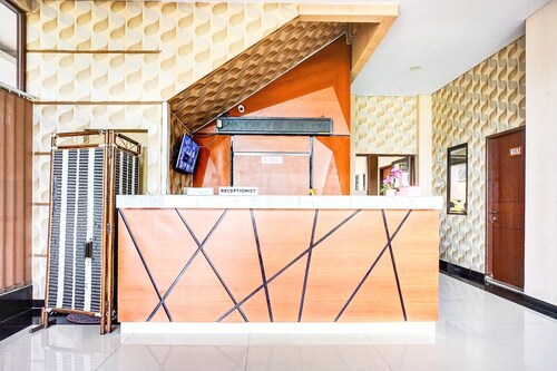 Luxury Twin Stay with Free WiFi and Parking