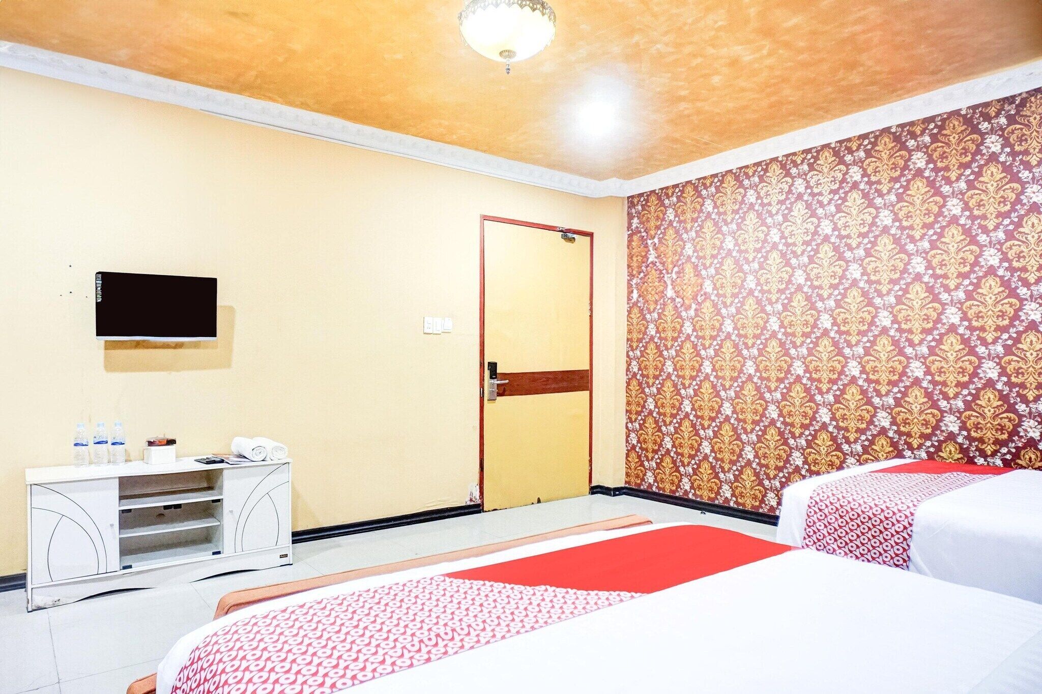 WiFi (free), bed sheets
