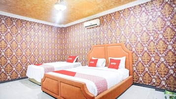 Free WiFi, bed sheets