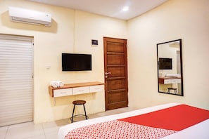 1 bedroom, free WiFi, bed sheets - Cozy Double Escape W/ Free WiFi and Parking (Medan)