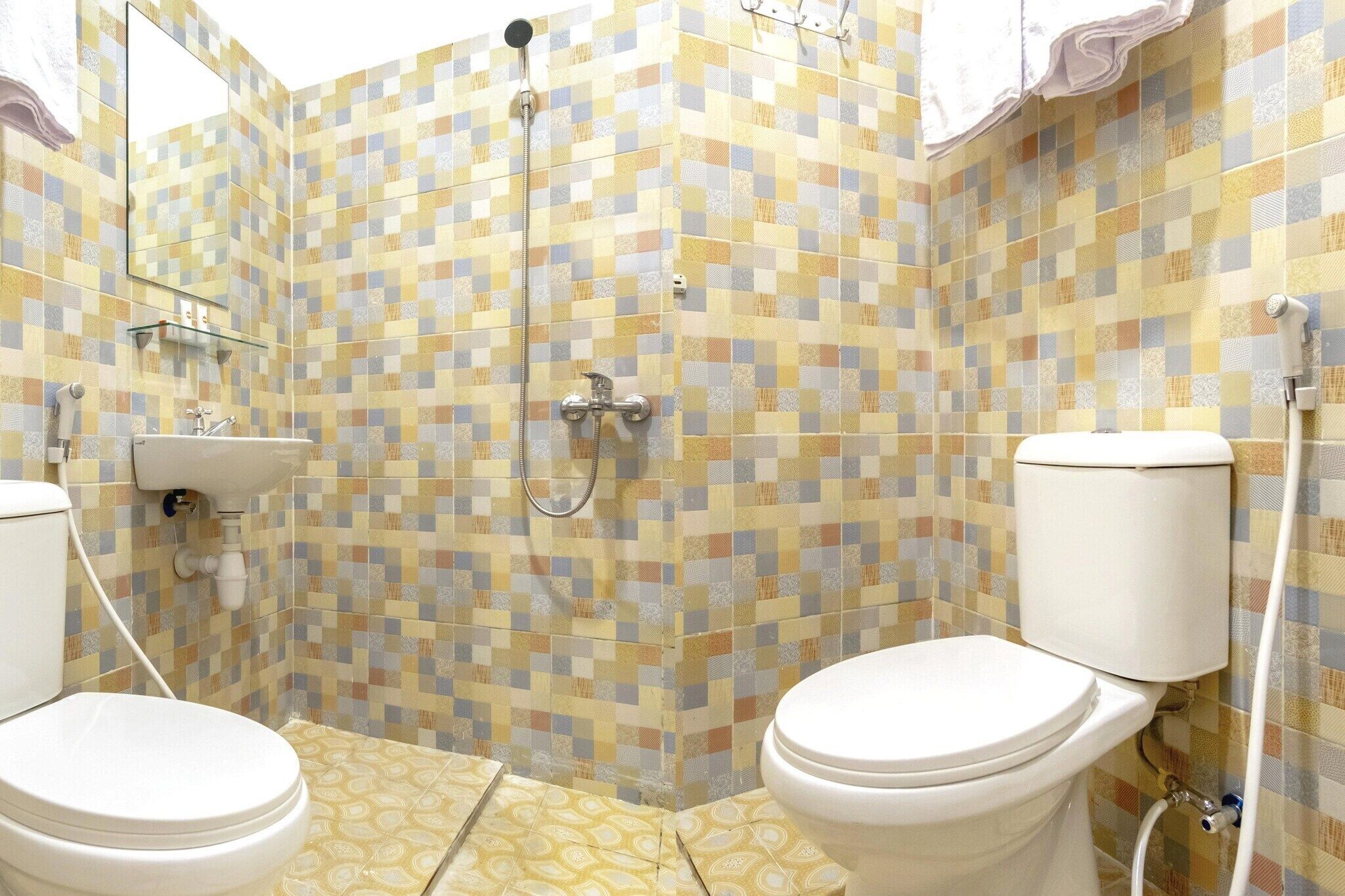 Shower, bidet