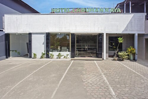 Luxury Twin Comfort Stay W/ Free Parking and Pool