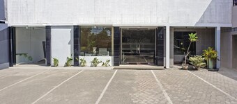 Luxury Single Escape with Free WiFi and Parking