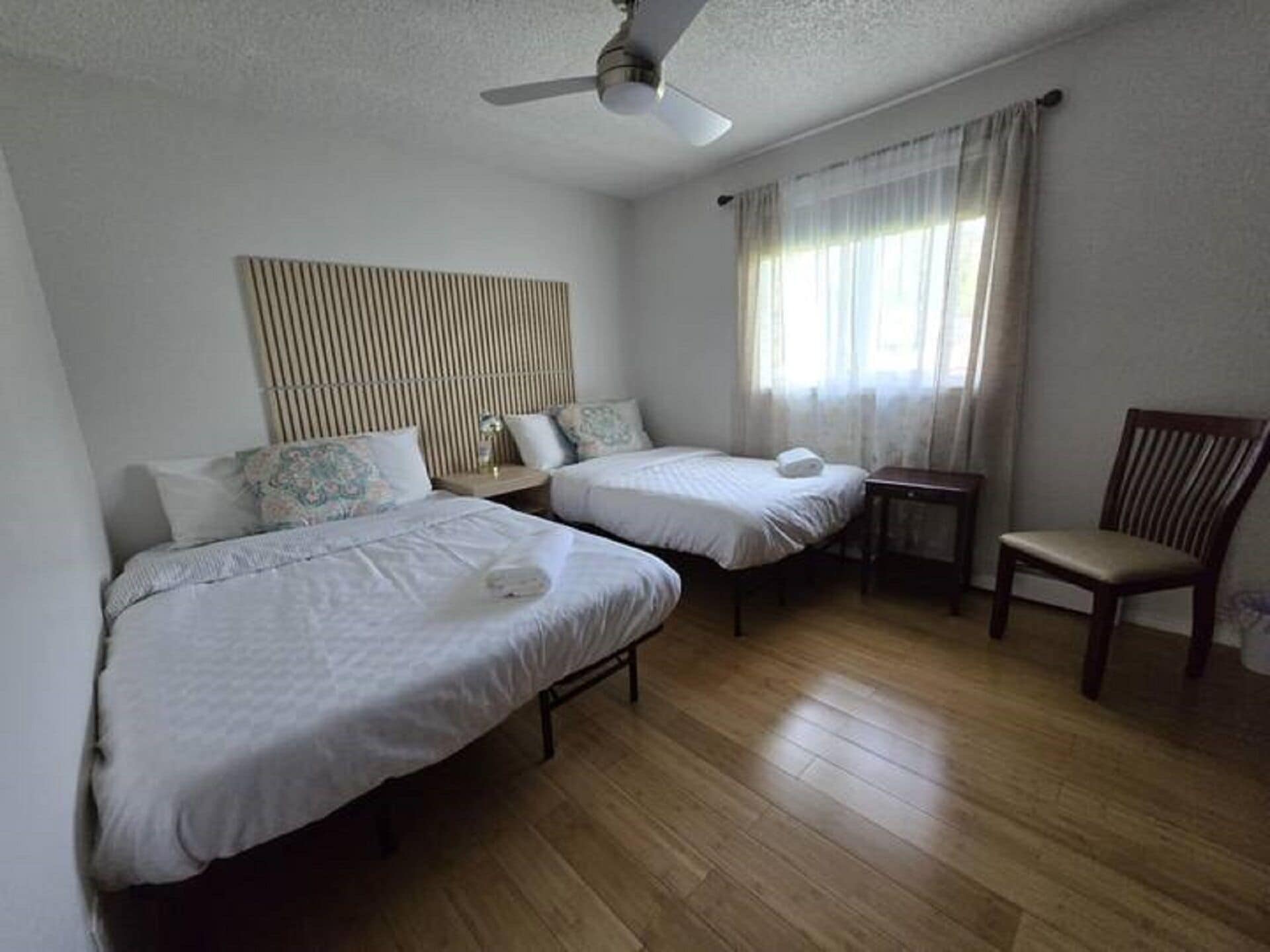 5 bedrooms, WiFi, bed sheets