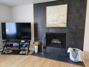 Interior - Eagle Nest/Fireplace/Peaceful/Sleeps 12 (Anchorage)