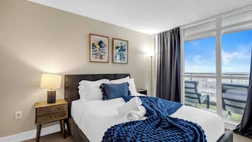 Deluxe Suite, Non Smoking | Blackout drapes, iron/ironing board, free WiFi, bed sheets