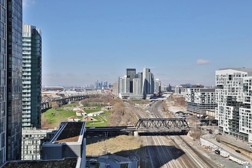 Downtown Toronto Hotel and Suites